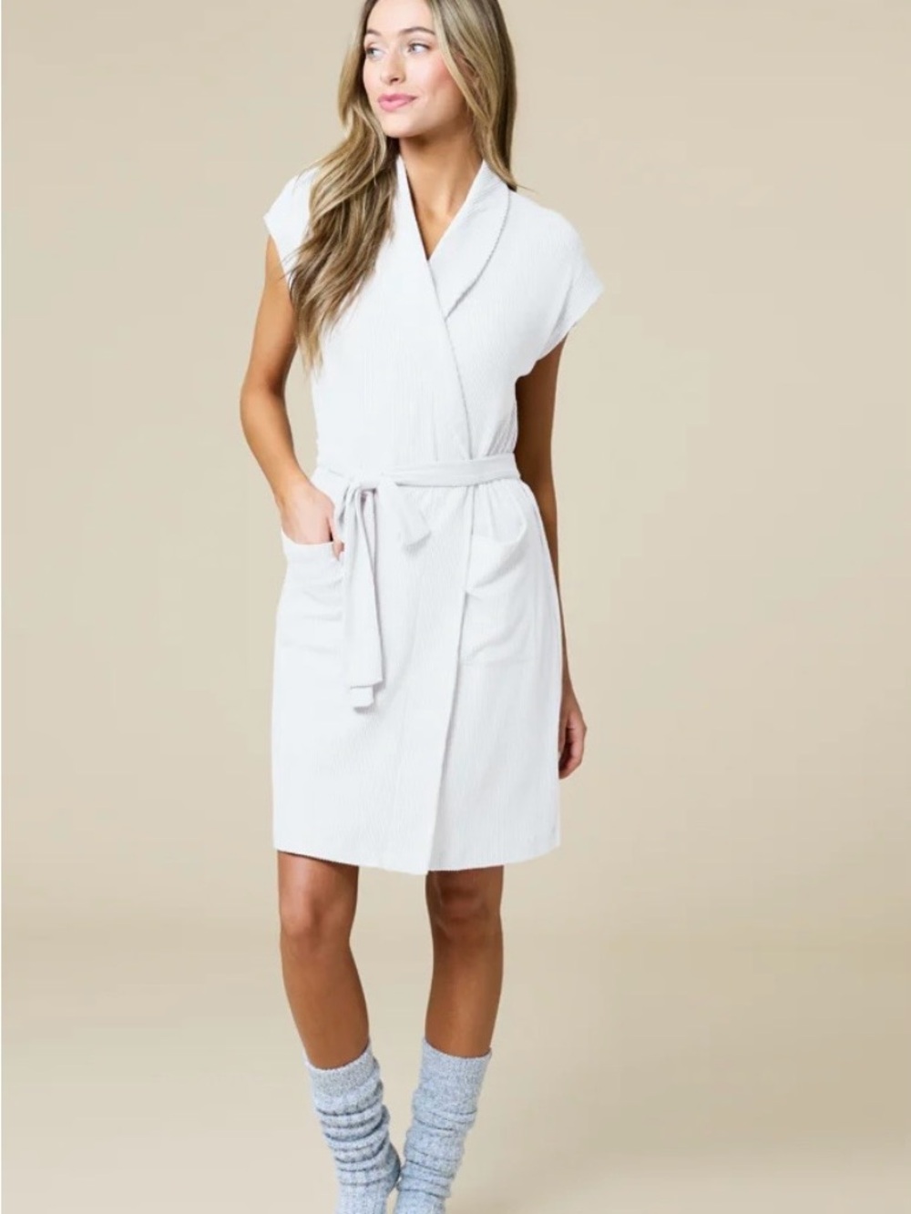Women's White Short Sleeve Wrap Robe with Belt and Pockets